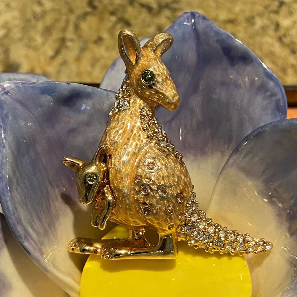 Vintage St John Kangaroo Brooch - Rare!